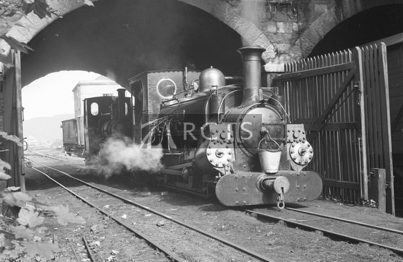 AW00026 - 0-4-0WT 'Glyder' and 'Blanche' at Port Penrhyn 18/9/53