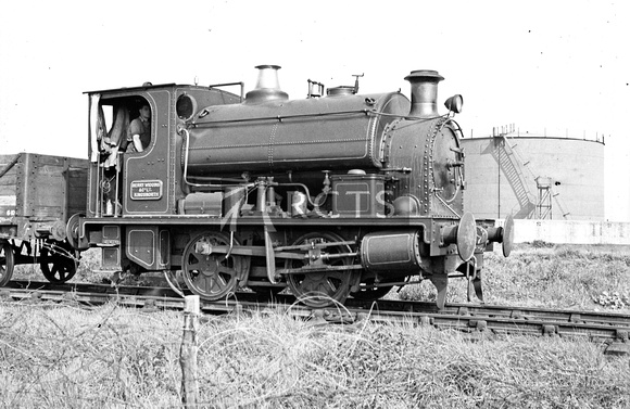 AW00501 - 0-4-0ST at Berry Wiggins & Co Ltd at Kingsnorth 15/5/52