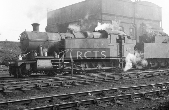 JAY1188 - Cl 4200 No. 4255 at Ebbw Junction shed 2/3/55