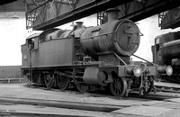 CH02493 - Cl 4200 No. 4222 in Tondu shed (straight frame & inside steam pipes) 22/2/64
