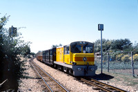 GLE0514C - Diesel loco No. 14 at Dymchurch 14/07/90
