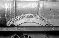 DUN1563 - Cl 6800 No. 6937 'Forthampton Grange' at Southall shed (detail of nameplate) 14/11/64