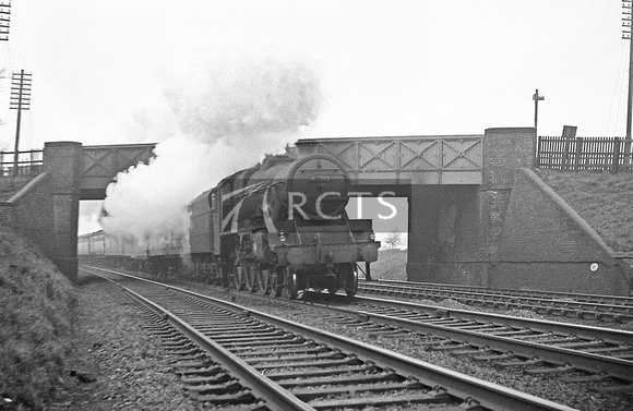 CH00410 - Cl 6P No. 45712 'Victory' on the 1225 St Pancras to Manchester service at Napsbury 26/3/60
