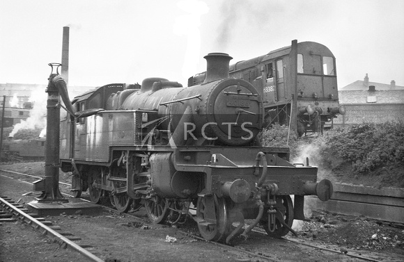 CH01363 - Cl 3P No. 40186 at Dawsholm shed 17/8/61
