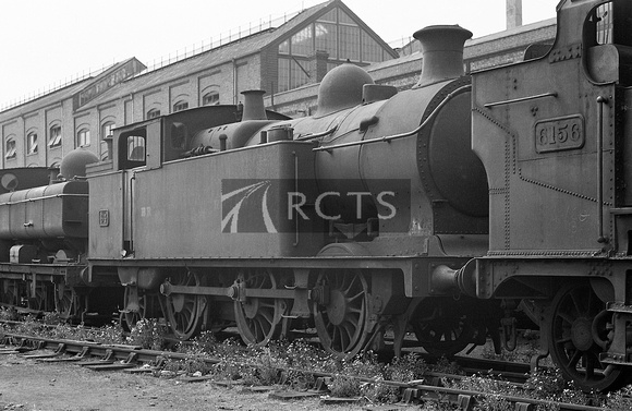 BJW0036 - Cl 0-6-2T No. 64 (ex RR) at Swindon Works c 1950