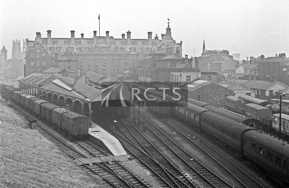AW00583 - General view of York old station 31/7/51