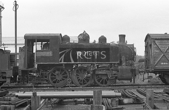 BJW0164 - Cl USA 0-6-0T No. 1261 (Porter No. 7417/42) sold to SR for spares at Eastleigh c 1947/48
