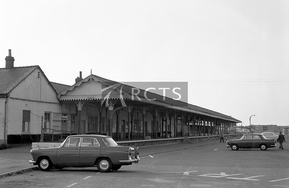 FAI2538 - Former Yarmouth Beach station now in use as car/coach park 16/6/72