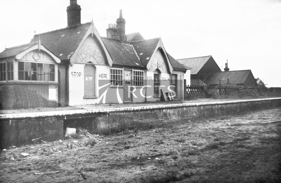 WOOL044 - Caister-on-Sea station buildings after closure 16/7/63